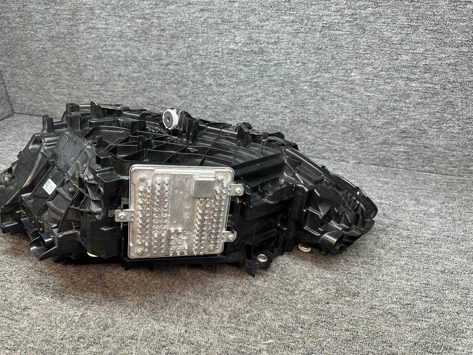 Far dreapta led adaptiv BMW SERIA 4 G22 facelift