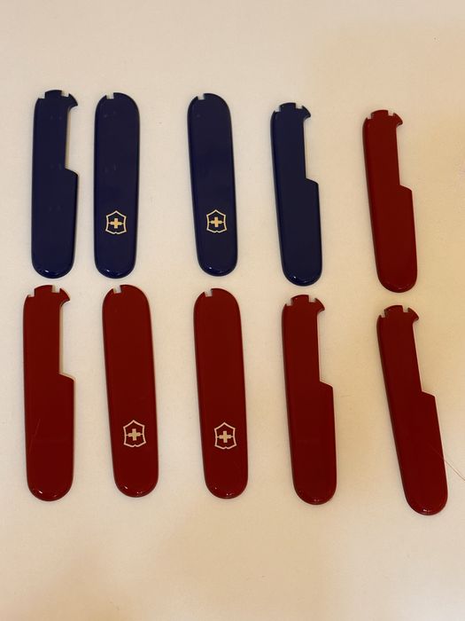 Prasele originale Victorinox 91mm PLUS cu slot suplimentar pentru pix