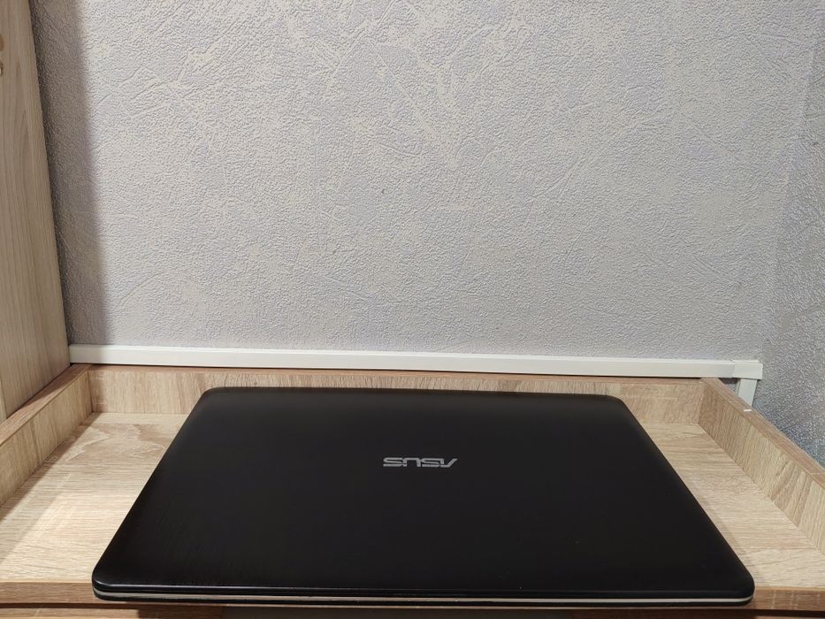 Ноутбук Asus в отличном состоянии