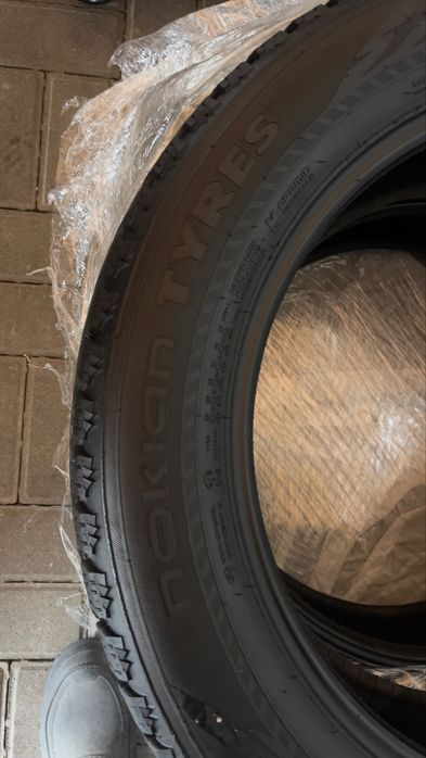 Продам шины Nokian