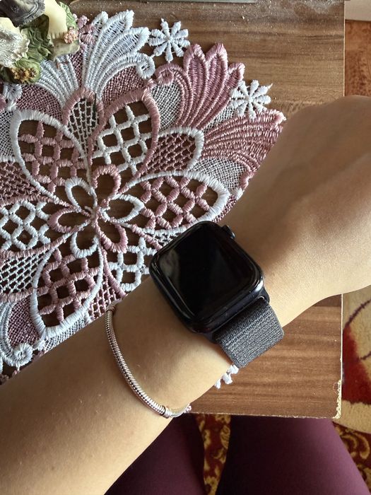 Iphone 16pro silver 256gb+apple watch SE 2025