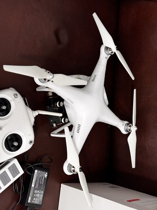 Dronă la cutie DJI PHANTOM 2, Zenmuse H3-3D-stare foarte bună !