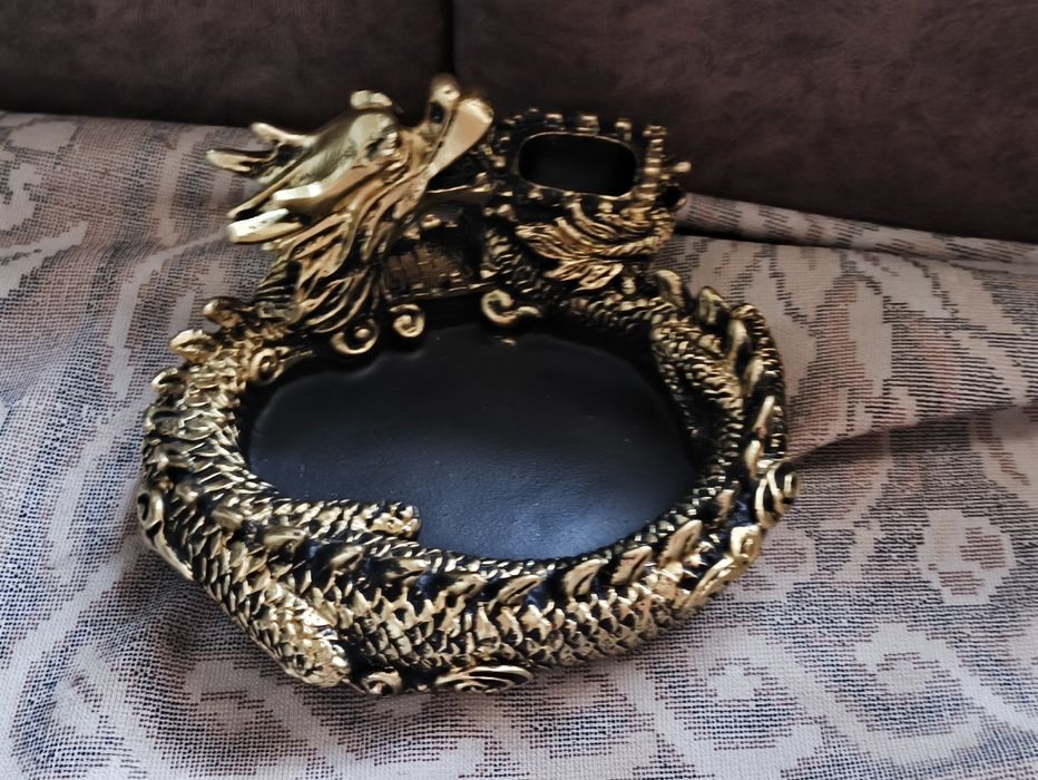 Пепельница из металлического сплава