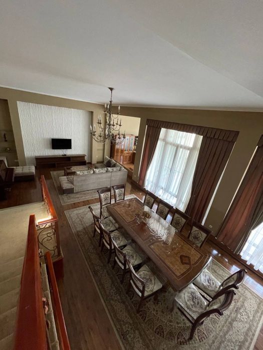 Сдается 3-х уровневый дом на Саламатина Яккасарайский район