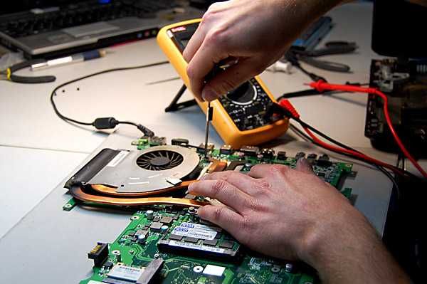 Reparatii si Mentenanta PC, Laptop, Console