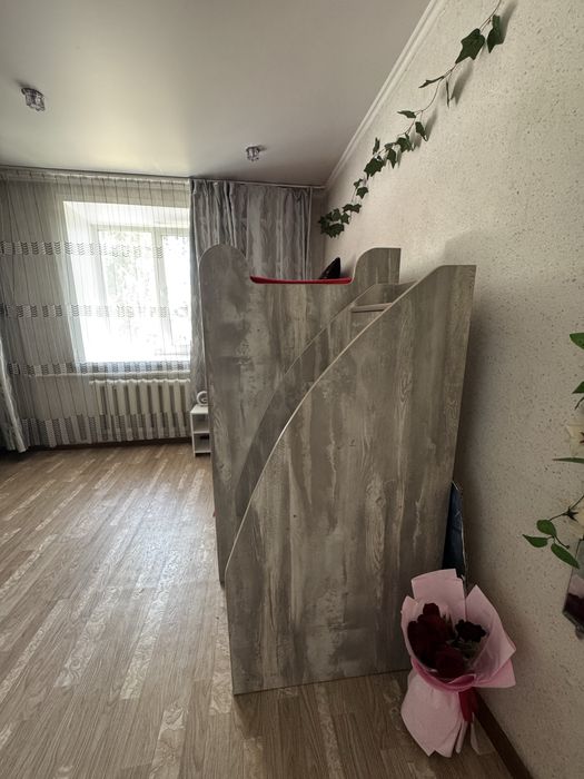 Кровать в детскую комнату
