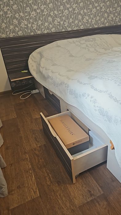 Продам кровать, двуспальную