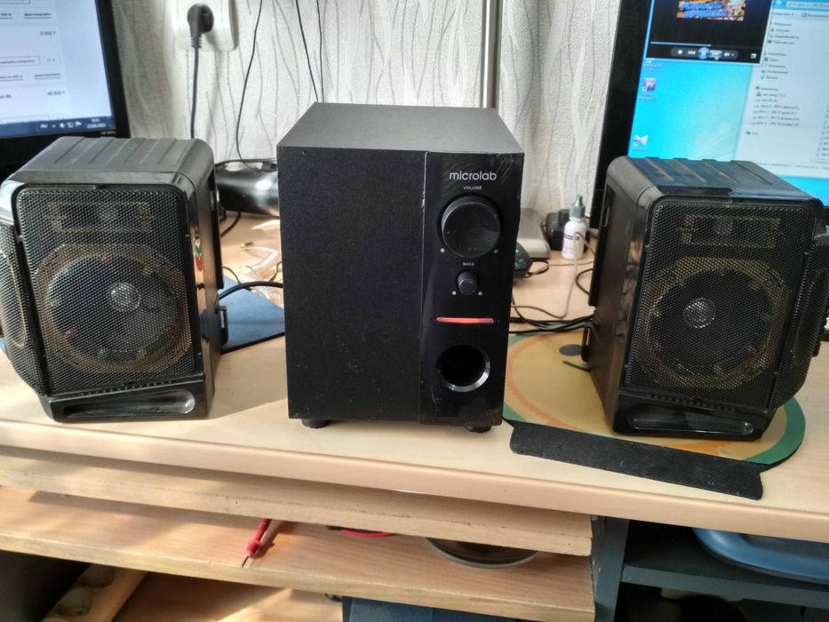 ДВД  СД  проигрыватель с дисками+ усилитель  Микролаб  !