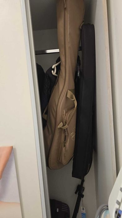 Гардероб с 4 плъзгащи се врати