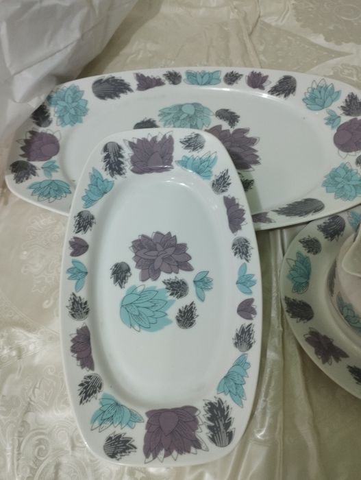 Продам столовый сервиз