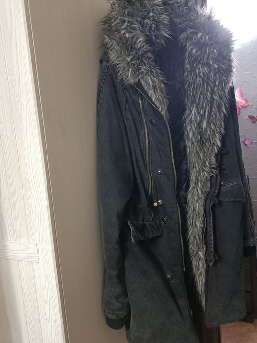 Срочно! Продам парку зимнюю.