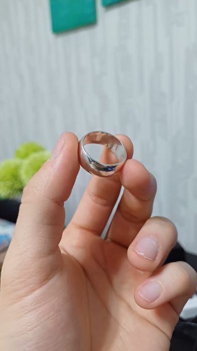 Продаю кольцо серебрянное