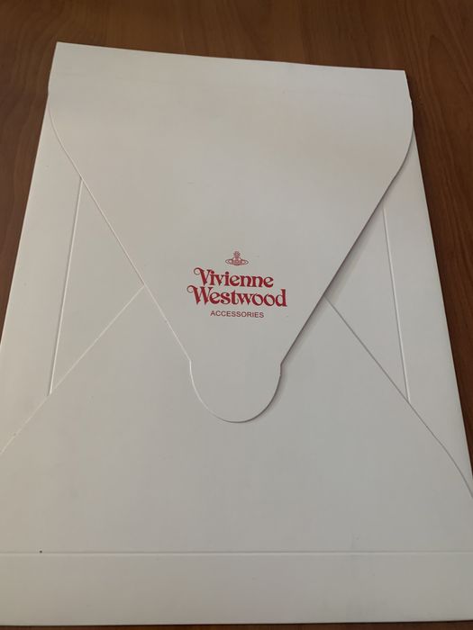 Palarie vara Vivienne Westwood absolut noua