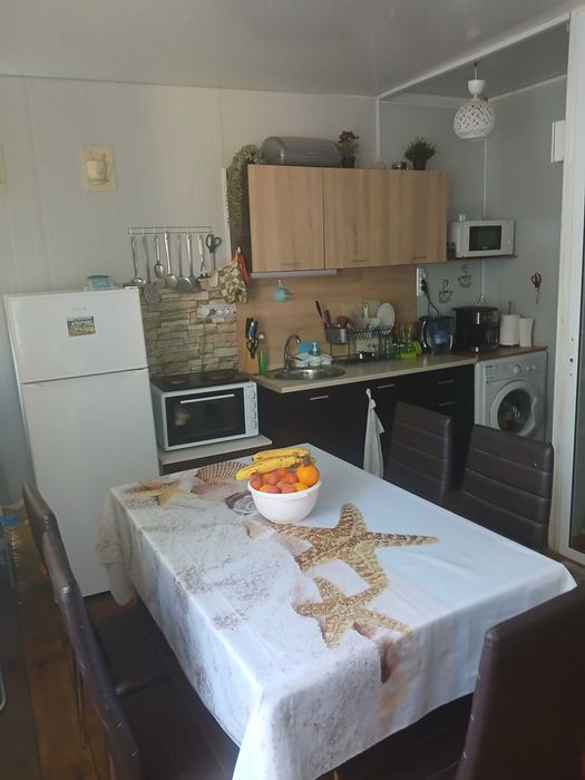 Продавам бунгало