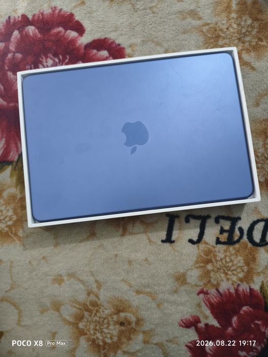 100% АКБ, новый macbook Neo