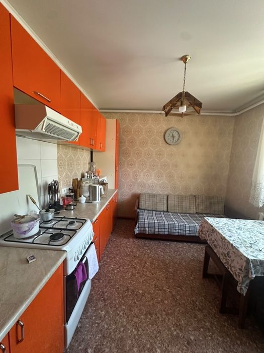 Продам квартиру 4 комнатную