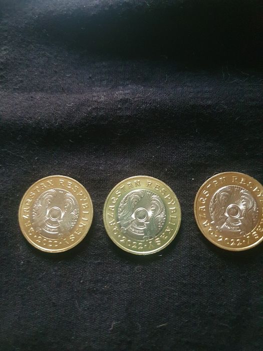 Продам  монеты  .