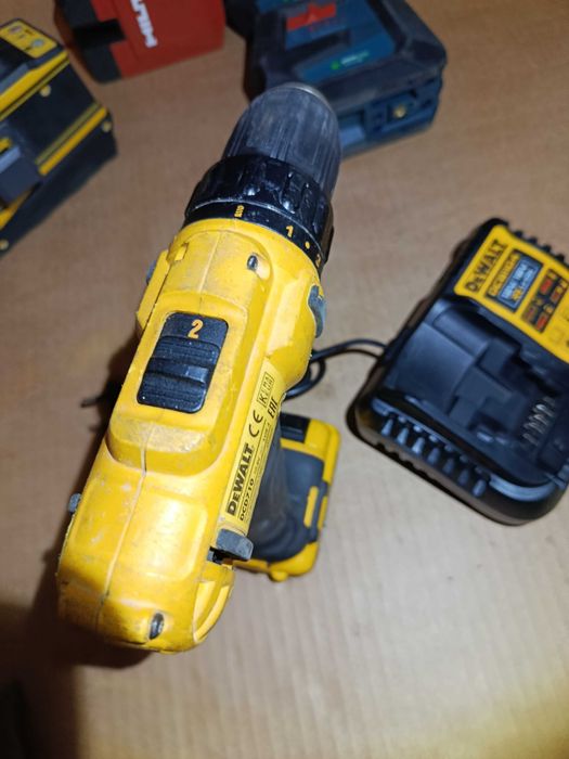 NIVELA Laser VERDE Boloboc DeWalt DCE088G + Filetanta 12V 10.8V sursa