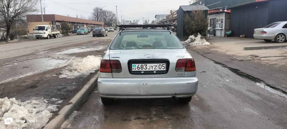 Срочно продам машину