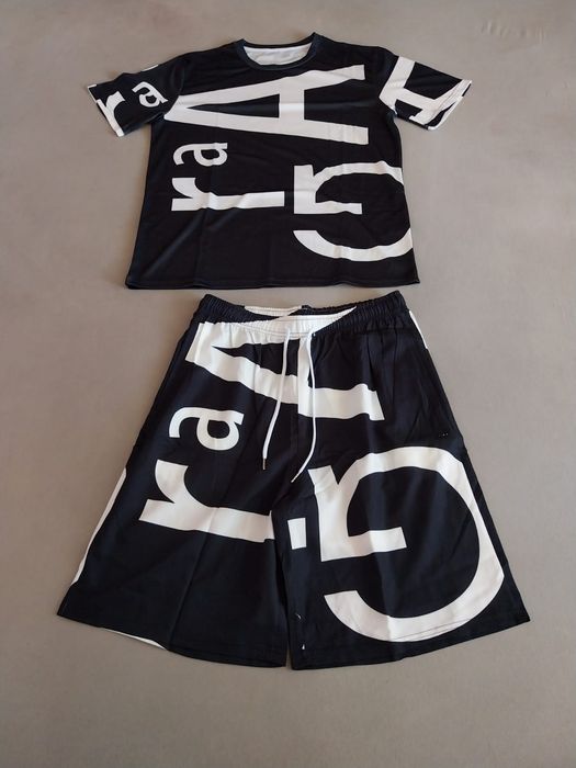 Tricou+pantaloni Barbati marimea M