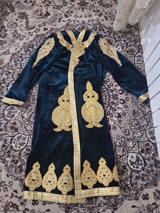 Chopon sotiladi 10 ta. Yengi