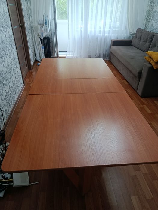 Продам стол книжка