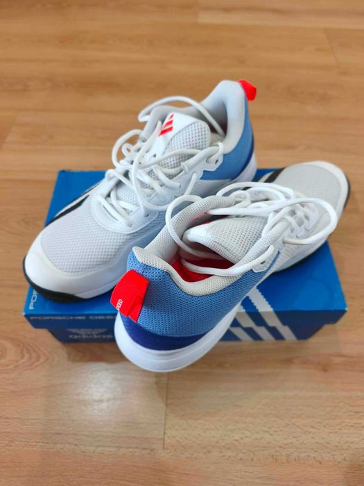 Мъжки оригинални маратонки на Adidas