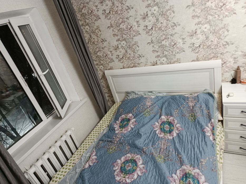 Продаю кровать без матраса