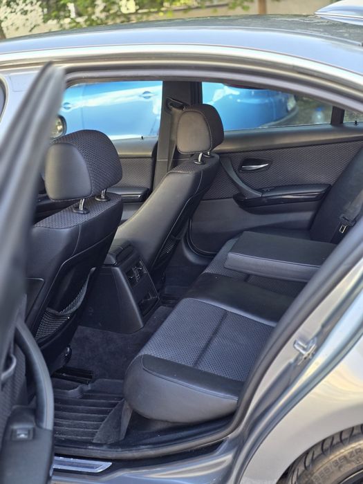 BMW Seria 3 2010 — imagine 5