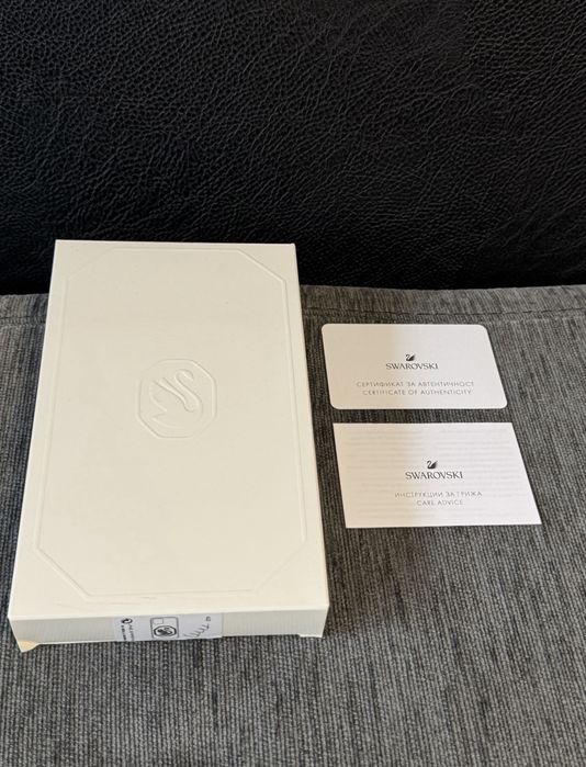 Оригинален кейс Swarovski iPhone 13 Pro протектор case