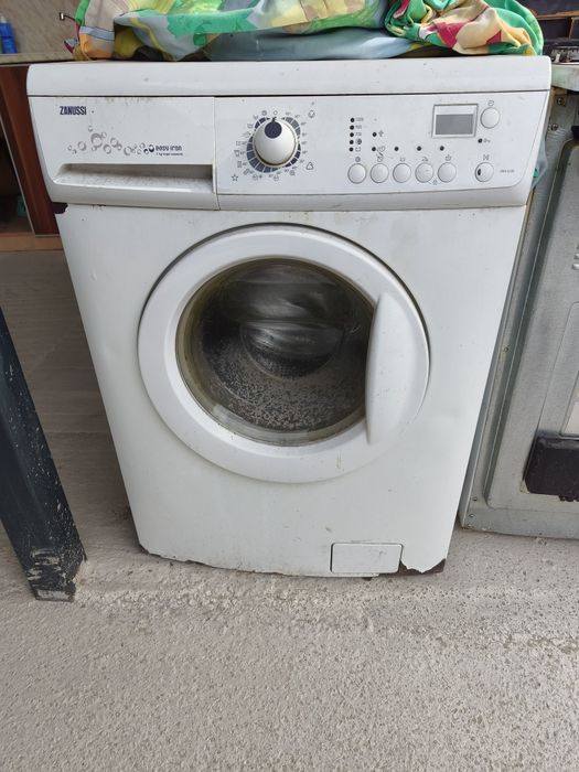 Пералня zanussi работеща