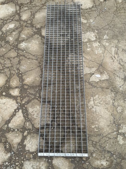 Trepte zincate stil Gretar pentru Scară metalice