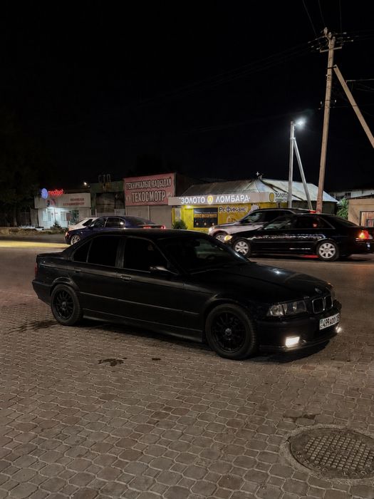 Продам BMW E36 320i