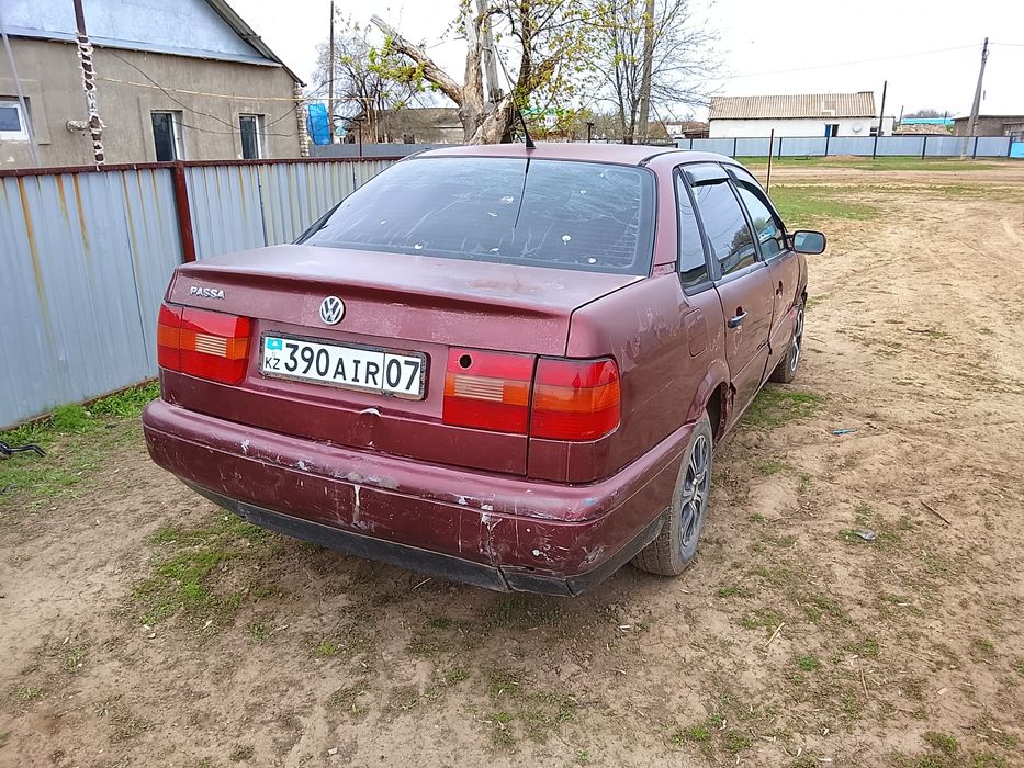 Пассат б4 седан..