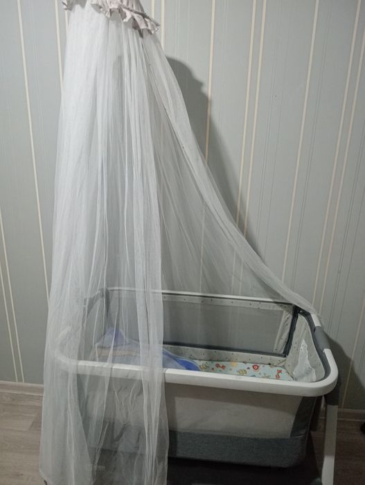 Кроватка                   .