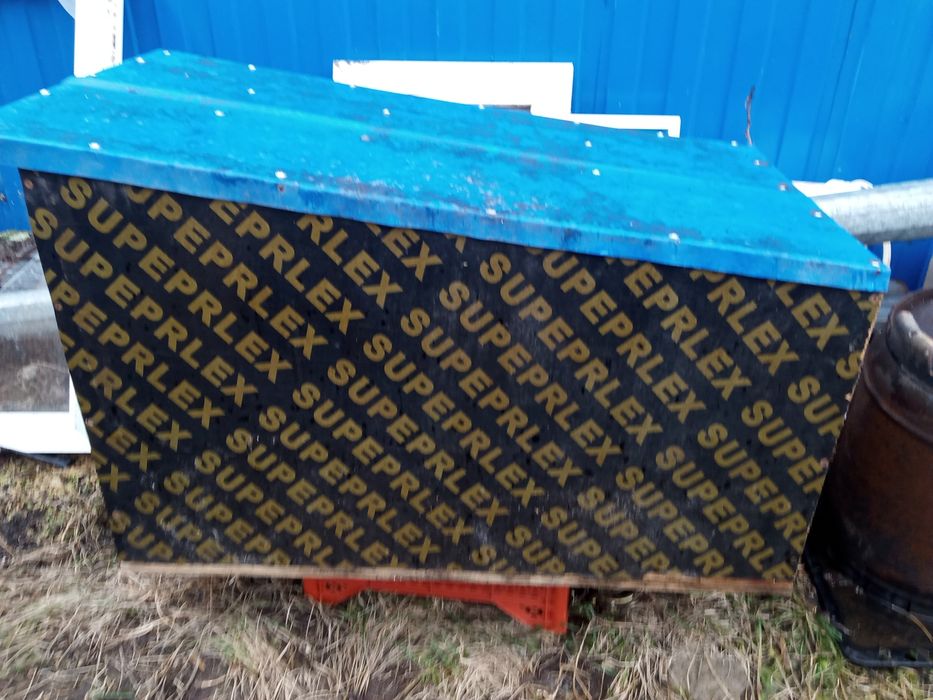 Продам будку собачью