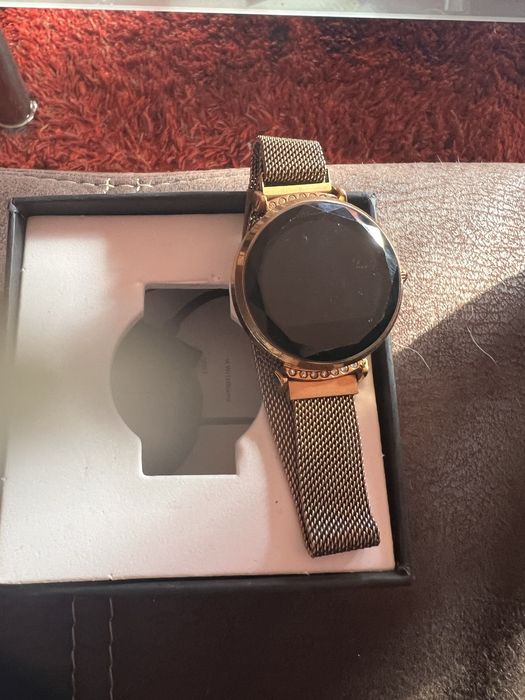 Смарт часовник,работи с  iphone