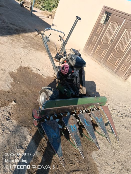 Mini kombayn sotiladi sroshni.