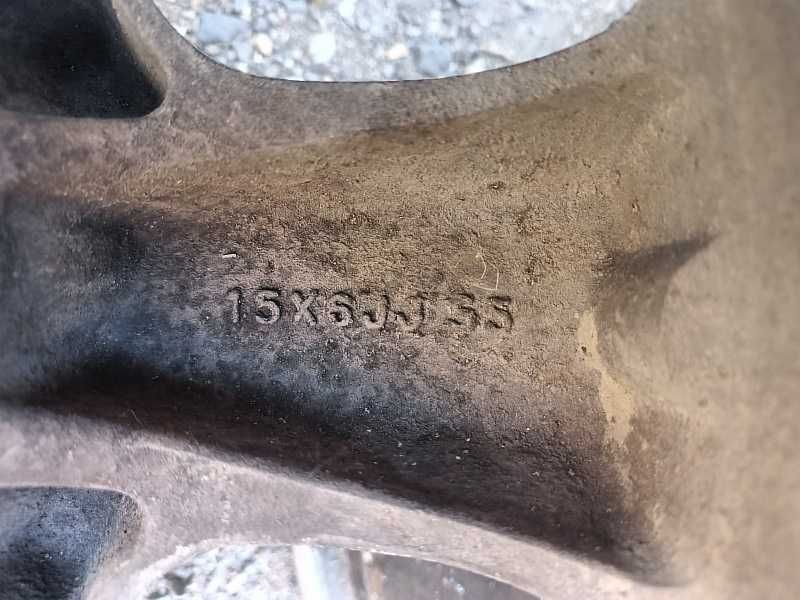 Продам оригинальные легкосплавные диски на автомашину Subaru