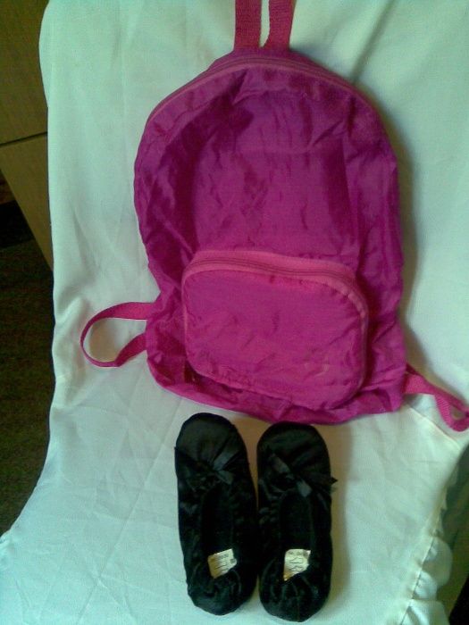 Нови пантофки 2 чифта Оригинална раница "Adidas"+още една цикламена+2ч