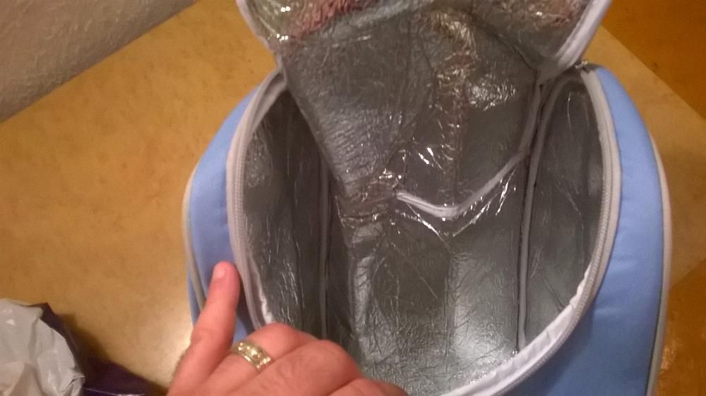 Продавам 3 броя термочанти за бебешки нужди намират се в София