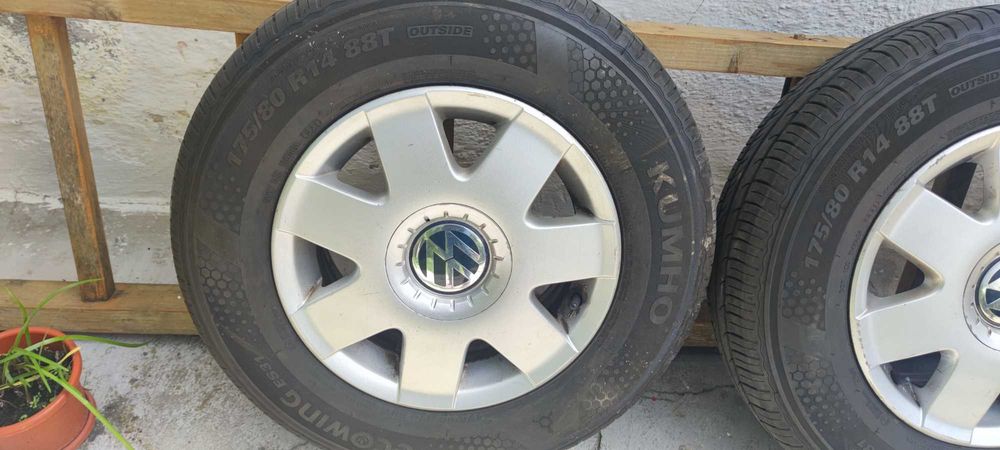 Vând jante R14 și cauciucuri 175/80/R14