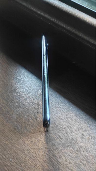iPhone X 256GB 64%