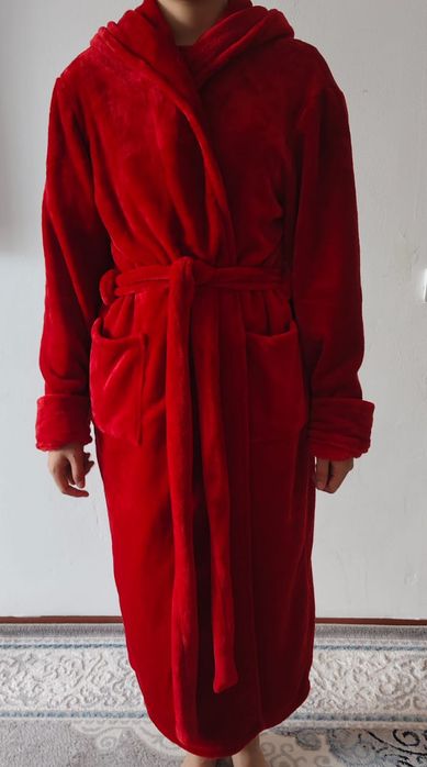 Разные детские вещи.