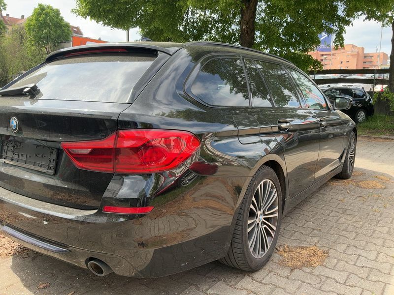 BMW 5er 520d Sport Line 2017