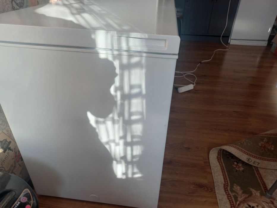 Морозильник  Hisense