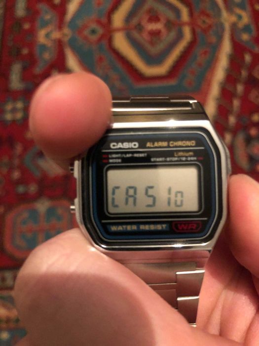 Продам часы Casio срочно!