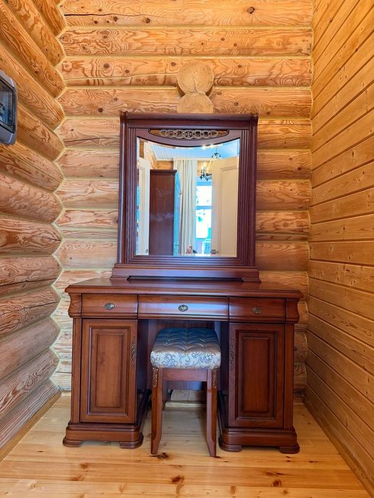 Мебель очень качественная, тяжёлая, фабричная
Идеально подходит для до