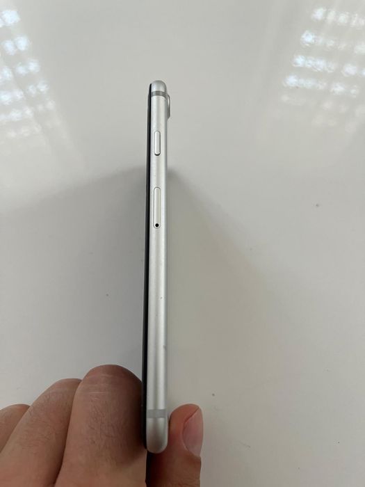 Продавам iPhone  7 32 аGB