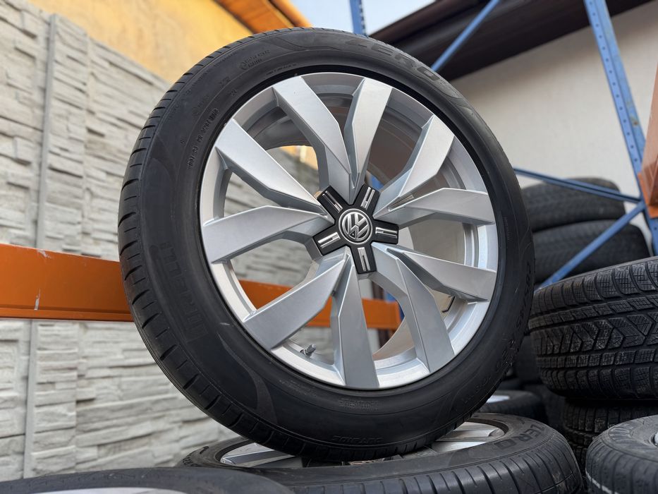 Roti Jante Aliaj 20 Montero Original Vw Touareg 3 CR Cu Anvelope Pirelli 285/45/20 Ca Noi